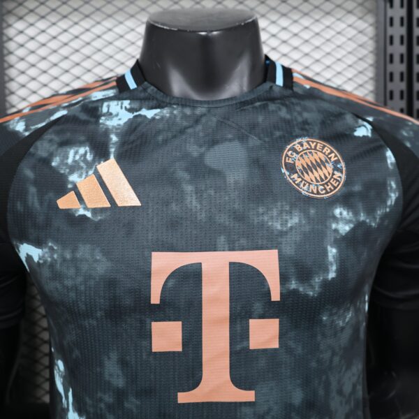 BAYERN MUNICH EXTERIEUR 2024/2025 – Image 8