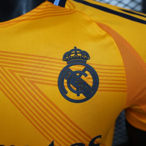 REAL MADRID EXTERIEUR 2024/2025 – Image 8